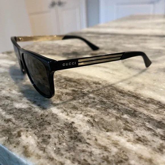 NWT Gucci Polarized Sunglasses and Gucci Case Gucci | Accessories | Gucci Polarized Aviator Sunglasses  main image 4